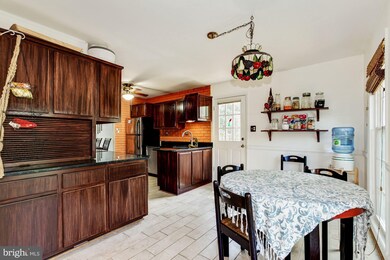 14317 Blackmon Dr, Rockville, MD 20853 - photo 7