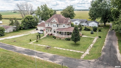 304 Locust St, Mineral, IL 61344 - photo 2