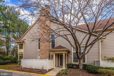 5825 Linden Square Ct, Rockville, MD 20852 - photo 3