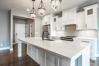 1622 SW Blackstone Place, Lee's Summit, MO 64082 - photo 6