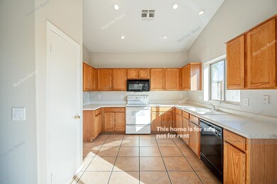 3915 W Buckskin Trail, Phoenix, AZ 85083 - photo 4