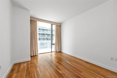Sky View Parc unit 17R, Flushing, NY 11354 - photo 7