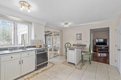 50 Stonecleave Rd, North Andover, MA 01845 - photo 4