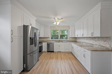 39 Riverview Ave, West Deptford, NJ 08086 - photo 2