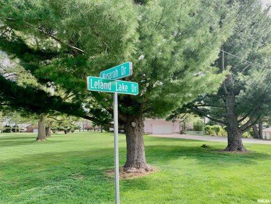 107 Nansarah Dr, Jacksonville, IL 62650 - photo 4