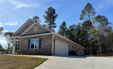 584 Walnut Creek Pkwy, Pendergrass, GA 30567 - photo 3