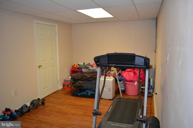 1286 Holmespun Dr, Pasadena, MD 21122 - photo 5