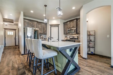 2200 Cale Cove, Yukon, OK 73099 - photo 7