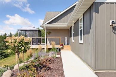 708 Mojo Trail, Hudson, WI 54016 - photo 4