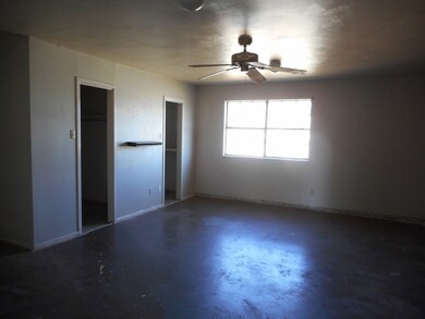 Bonus Room (2nd living area or 4th BR)