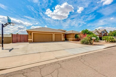 824 N Gentry, Mesa, AZ 85213 - photo 4