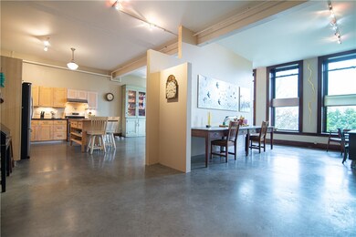 101 Regent Ave unit 4, Providence, RI 02908 - photo 4