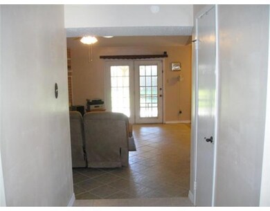 Foyer.