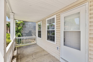 02-ext-porch
