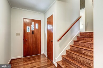 3601 University Dr, Fairfax, VA 22030 - photo 5