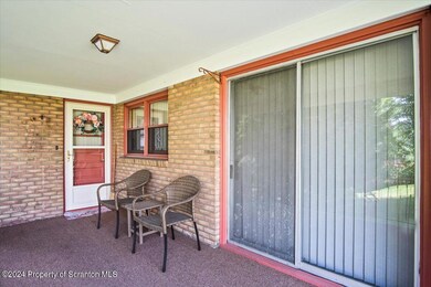 618 Lawrence St, Old Forge, PA 18518 - photo 6