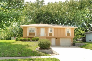 2300 S Owings St, Oak Grove, MO 64075 - photo 3