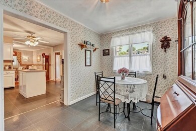 62 Richardson St, Winchester, MA 01890 - photo 6