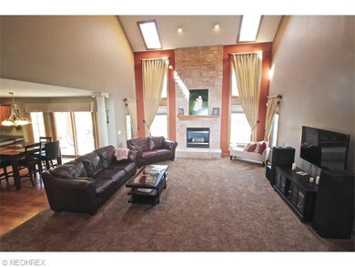 9582 Amberwood Ct, Broadview Heights, OH 44147 - photo 4