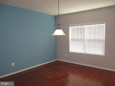 8515 Crooked Tree Ln, Laurel, MD 20724 - photo 5