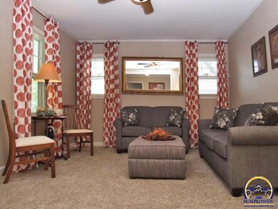 1738 SW Medford Ave, Topeka, KS 66604 - photo 3