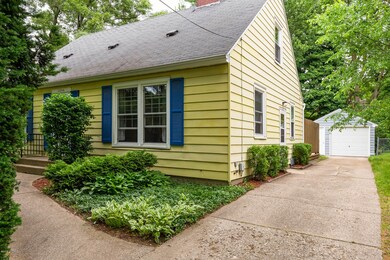 1524 Gladstone 03