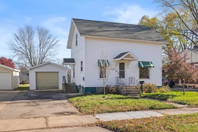 1061 14th St S, Wisconsin Rapids, WI 54494 - photo 2