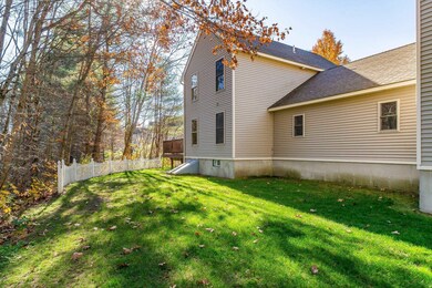 22 Harry Brook Dr unit B, Goffstown, NH 03045 - photo 4