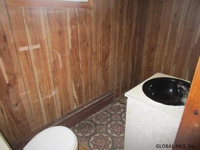 11 Rawson St, Albany, NY 12206 - photo 7