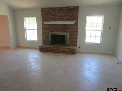 6027 Whispering Ln, Tyler, TX 75707 - photo 6