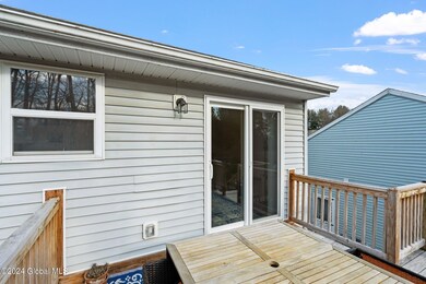 8 Weathercrest Dr, Schenectady, NY 12302 - photo 6