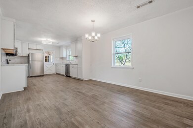 Kitchen/Dining