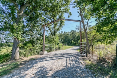 9950 N Herman Nichols, Rocheport, MO 65279 - photo 7