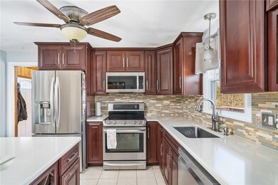 7 Star Ave, Woonsocket, RI 02895 - photo 3