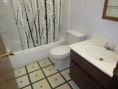 355 Clark St, Franklin, IN 46131 - photo 4