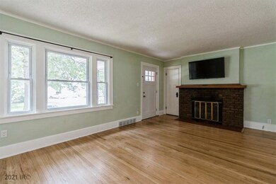 1727 Northwest Dr, Des Moines, IA 50310 - photo 4