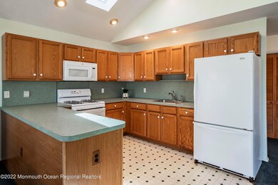 141 E Mohawk Dr, Little Egg Harbor Township, NJ 08087 - photo 6