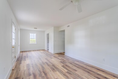 003-147GordonSt-Charleston-SC-29403-FULL