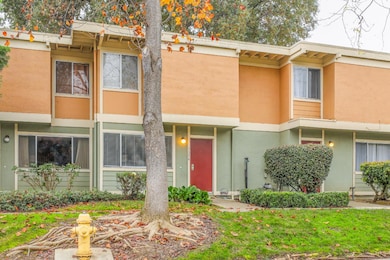 1574 Drake Dr unit 423, Davis, CA 95616 - photo 2