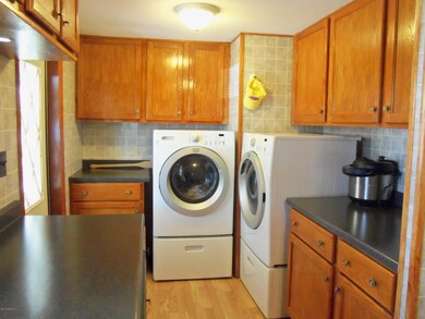Kitchen/Laundry