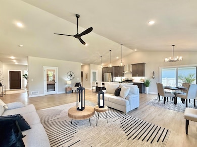 964 Journey Hills Rd, Milton, WI 53563 - photo 3