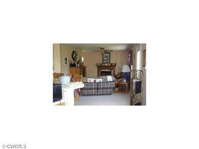 11507 Hampstead Dr, Fredericksburg, VA 22407 - photo 4