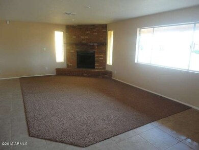 4556 W Hatcher Rd, Glendale, AZ 85302 - photo 2