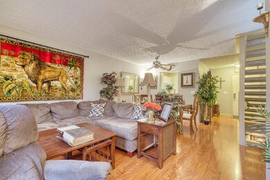 4098 Blendon Point Dr Columbus OH 43230