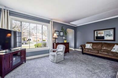 005-Living_Room-5618614-large
