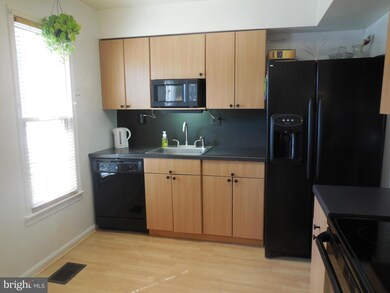 6069 Bonnie Bern Ct, Burke, VA 22015 - photo 6