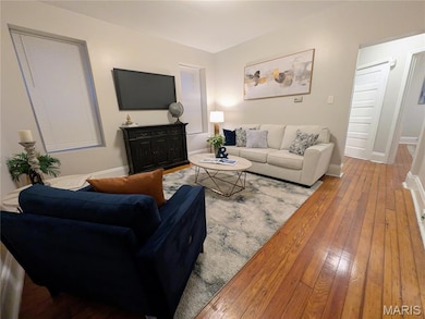 3418 Hartford St, Saint Louis, MO 63118 - photo 2