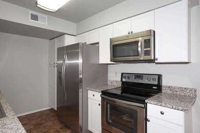 Kitchen5.jpg