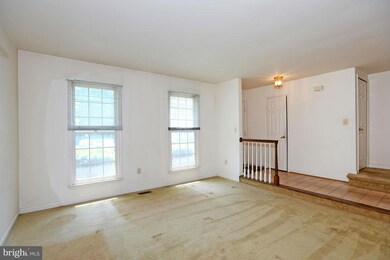 12214 Tildenwood Dr, Rockville, MD 20852 - photo 5