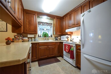 *** KITCHEN  (Refrigerator is not included &  does